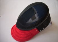 HEMA-Maske mit roten Hosen